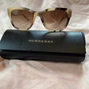 Burberry tortoise shell sunglasses